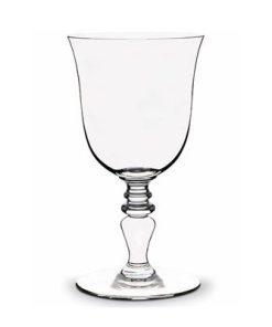 Verre vence baccarat
